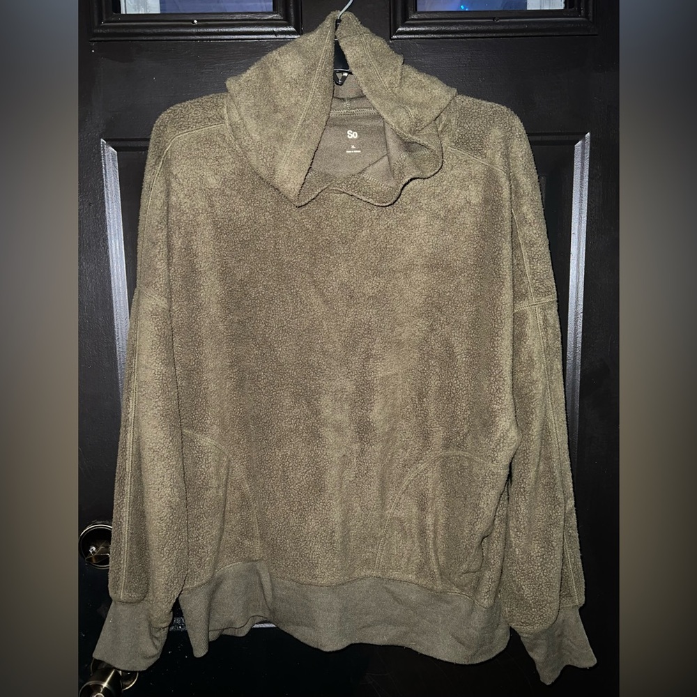 SO olive green fuzzy pullover hoodie